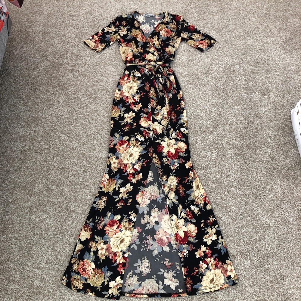 STILETTO’S Black Floral Maxi Dress